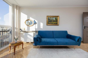 Elegant and Bright Apartment Graniczna near Ogród Saski by Noclegi Renters